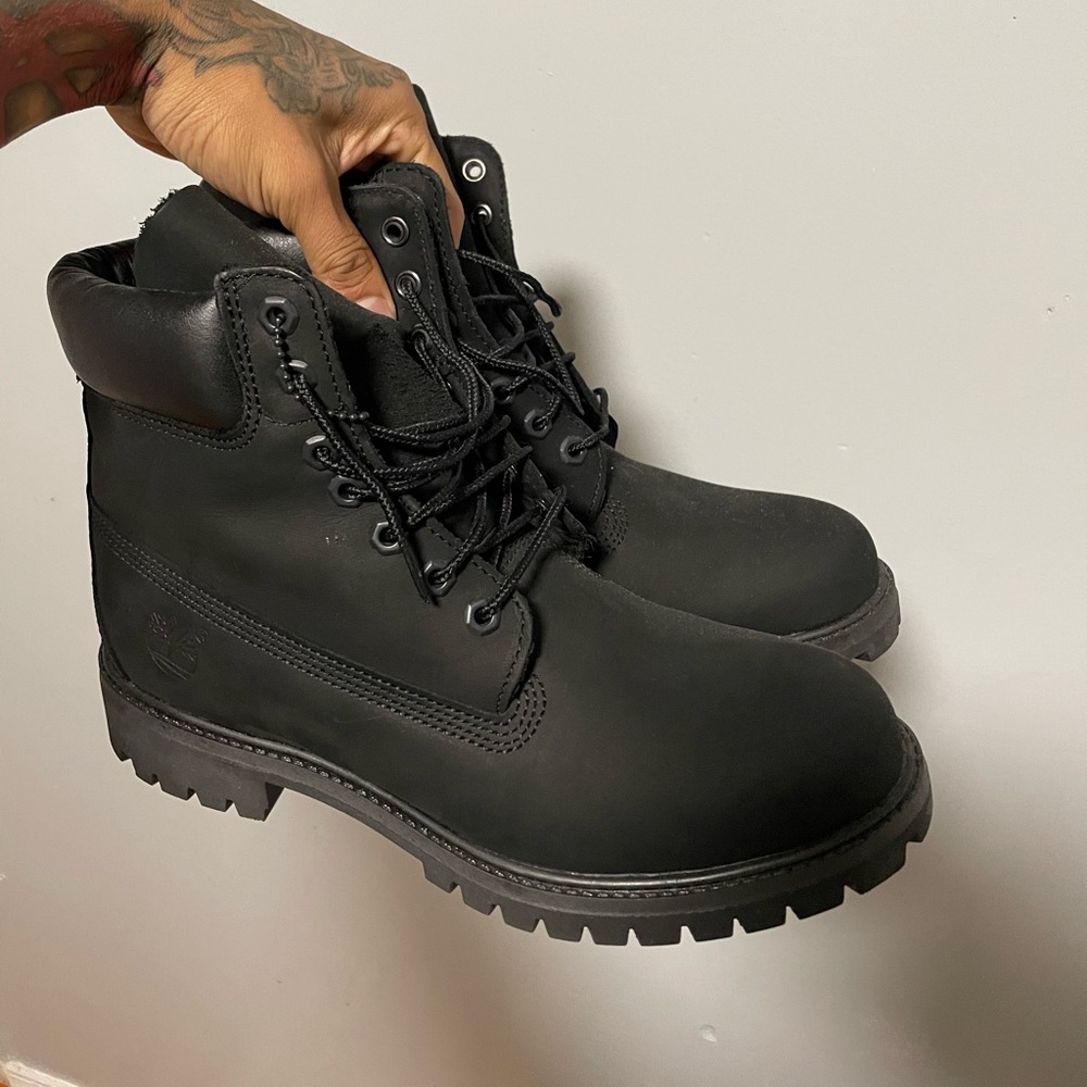 Black Timberland Boots Men’s Size 8.5 WIDE